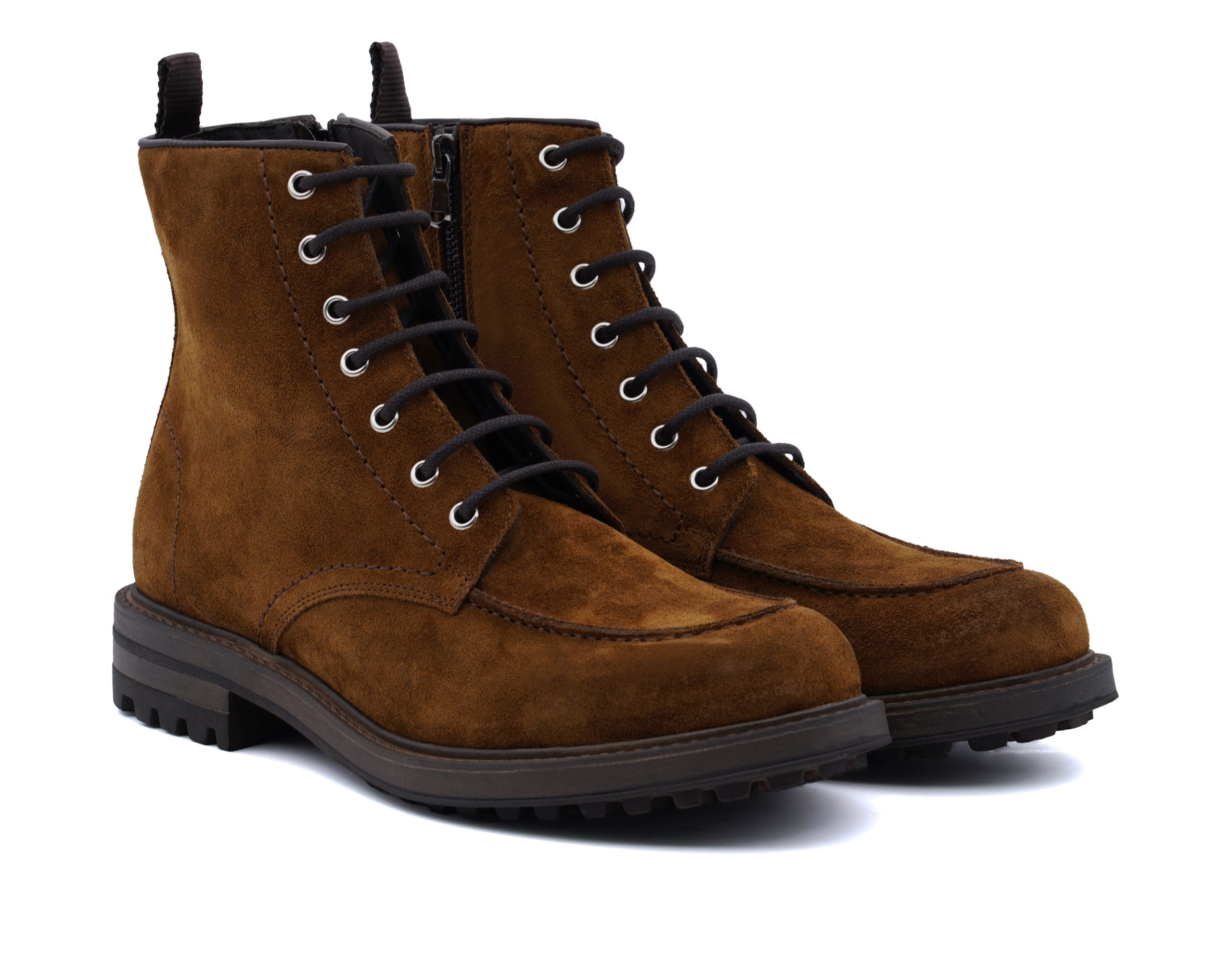 Stivaletto stringato in pelle scamosciata