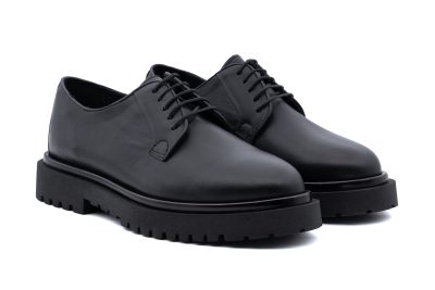 Derby stringata in pelle