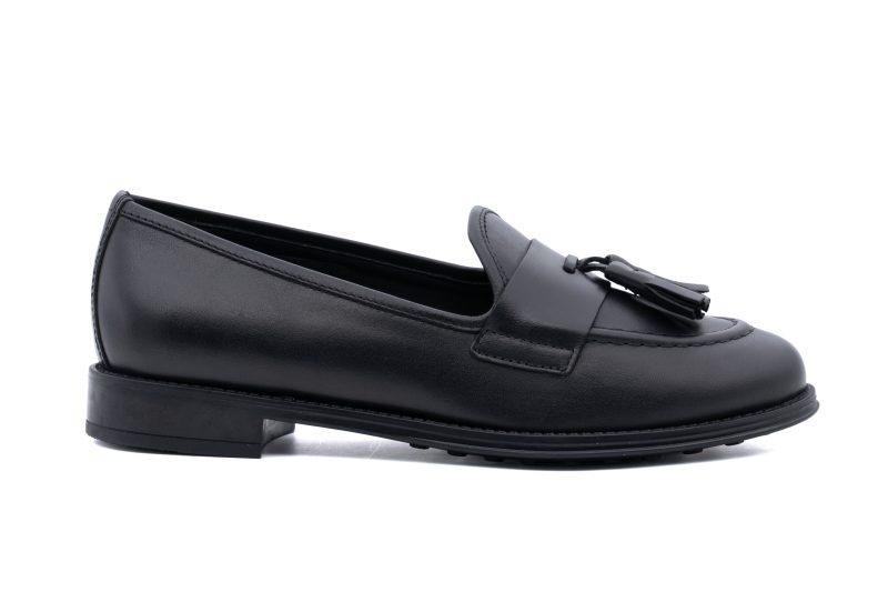 Mocassino in pelle con nappine