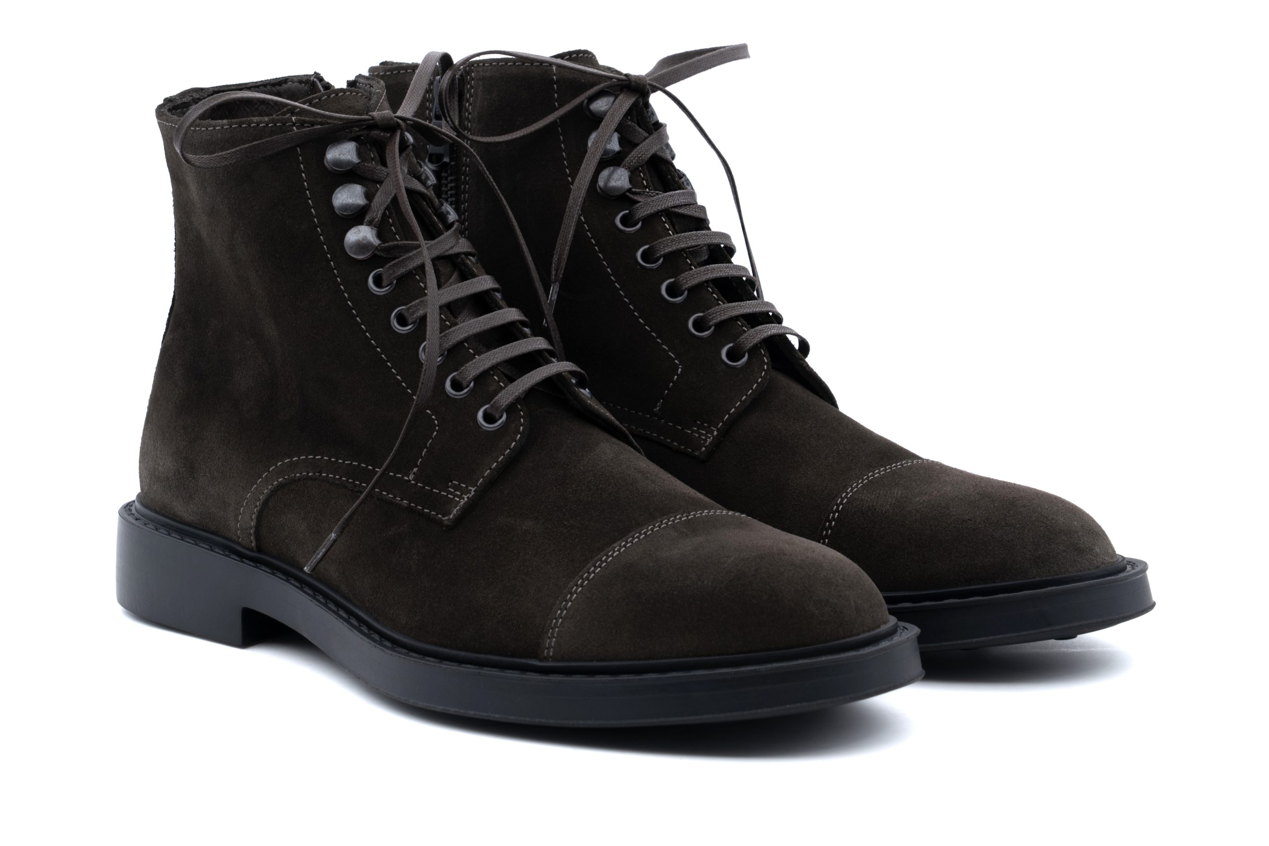 Stivaletto stringato scamosciato