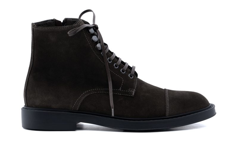 Stivaletto stringato scamosciato