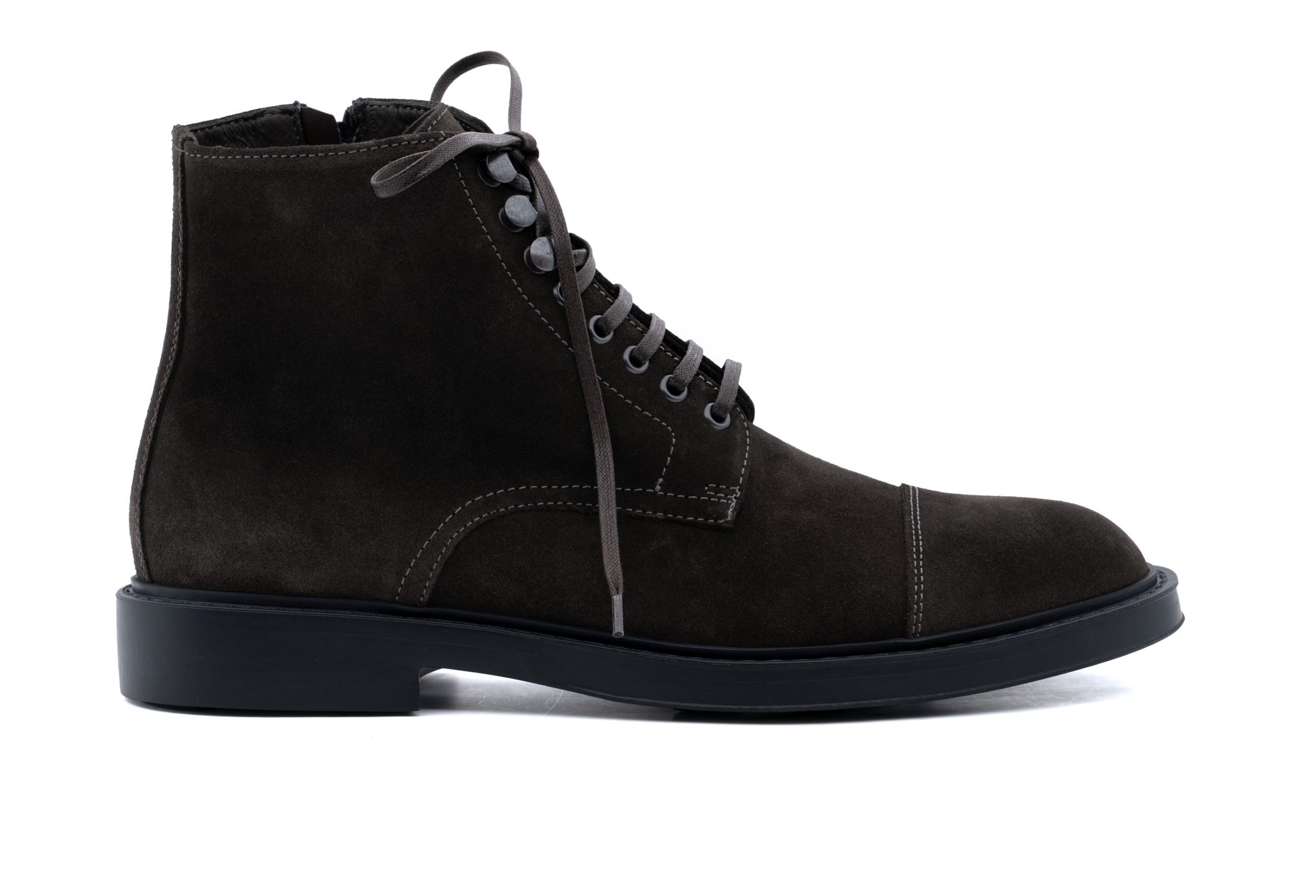 Stivaletto stringato scamosciato