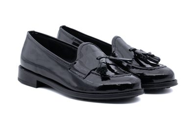 Mocassino in pelle spazzolata con nappine