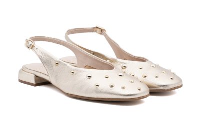 Ballerina sling back con borchie
